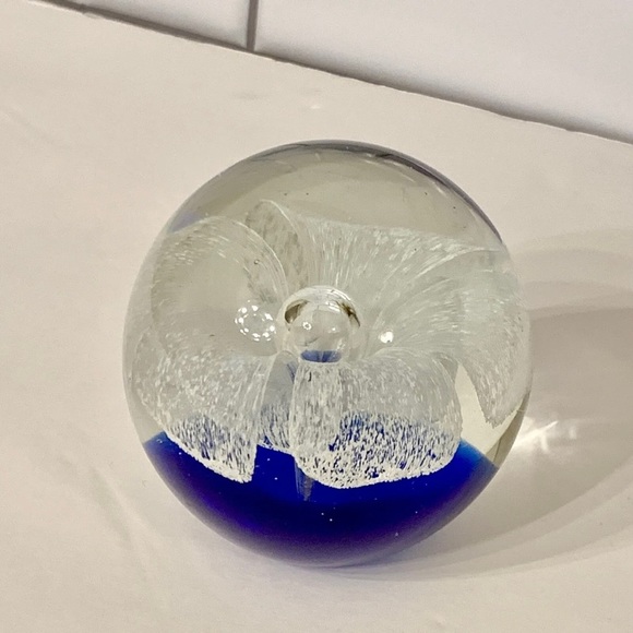 White Lace Flower Cobalt Blue Paperweight Dome Hand Blown Art Glass 3” - Picture 4 of 10